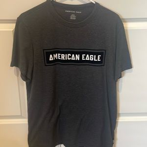 American Eagle tshirt